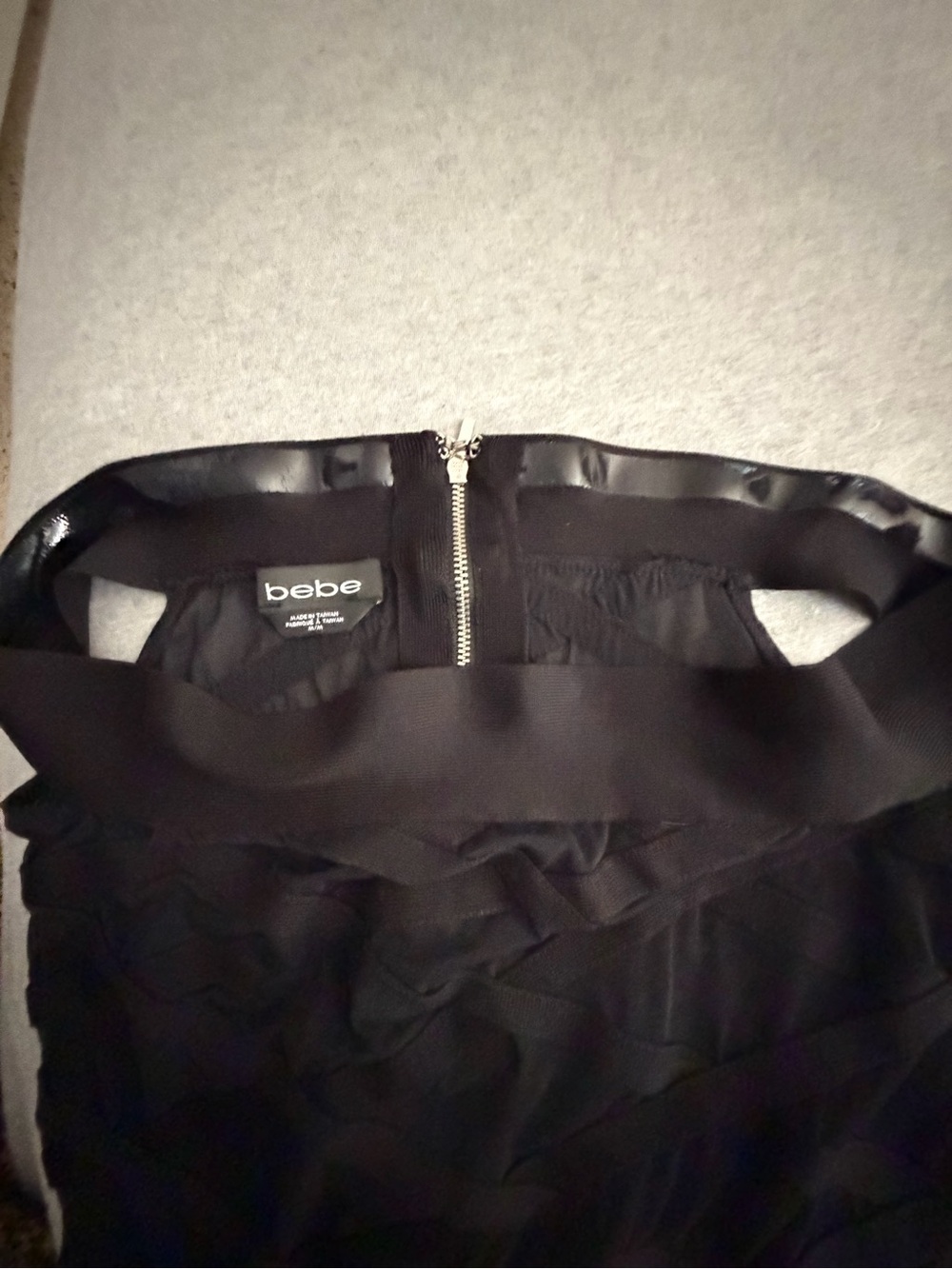 Off-Shoulder Black Women’s One-Piece Swimsuit - Picture 4 of 4